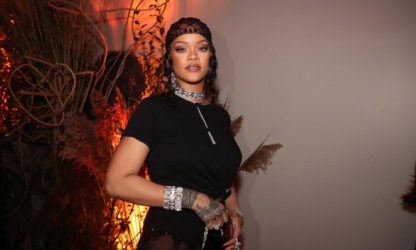 Rihanna donne un aperçu de sa performance au Super Bowl.