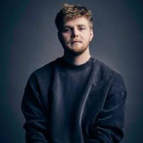 Alex Warren - "Ordinary" - Array