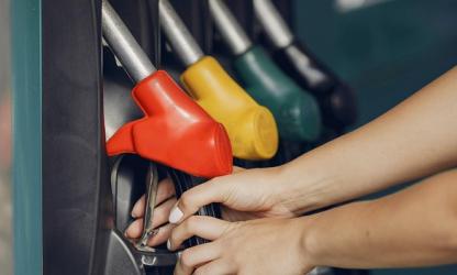 La France en crise de carburant, une affaire entre le syndicat et le gouvernement.