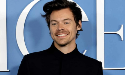 Harry Styles réagit à la polémique suscitée par son discours aux Grammys.