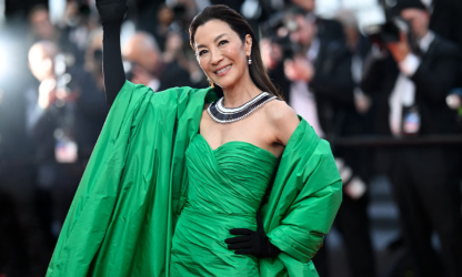 Michelle Yeoh reçoit le prix "Women In Motion" au Festival de Cannes 