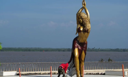  Une statue immortalise Shakira dans sa ville natale en Colombie