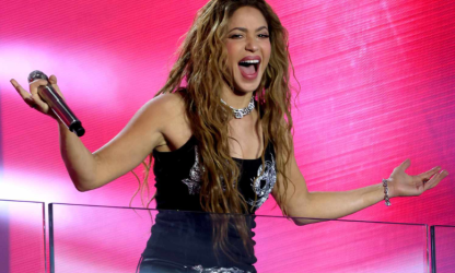 Shakira fait son grand retour avec un concert surprise à Times Square