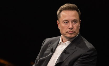 Elon Musk offre des abonnements premium et rétablit les badges bleus sur X