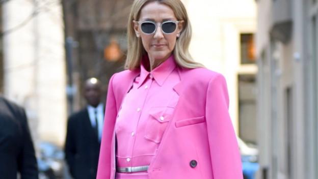 Céline Dion fait le show en rose