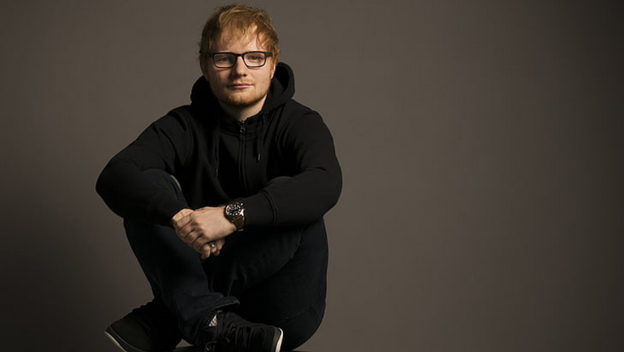 Ed Sheeran a été repéré sur un vol régulier vers Sydney.