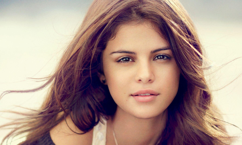 Selena Gomez partage un message concernant Hailey Bieber