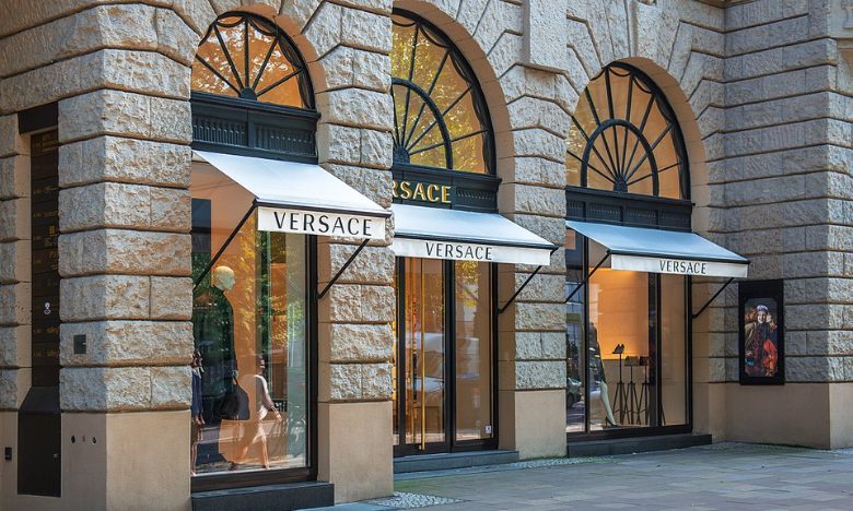 Versace organise un défilé mémorable à Los Angeles