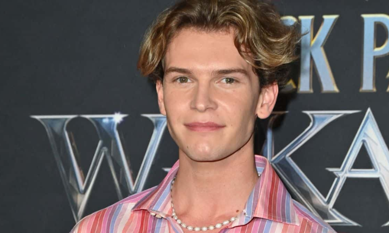 Louis Albi dévoile son premier single après la Star Academy