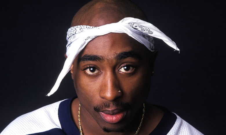 Un individu a été inculpé pour le meurtre de la légende du rap Tupac, un quart de siècle après les faits.