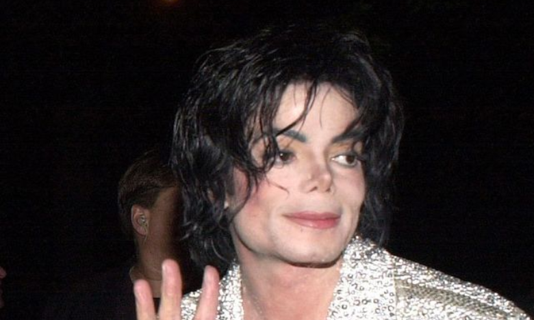 Une veste en cuir de Michael Jackson adjugée à plus de 285 000 euros lors d'une vente aux enchères